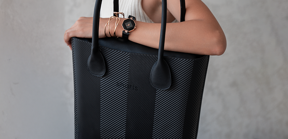 Чёрный шоппер с рельефным узором