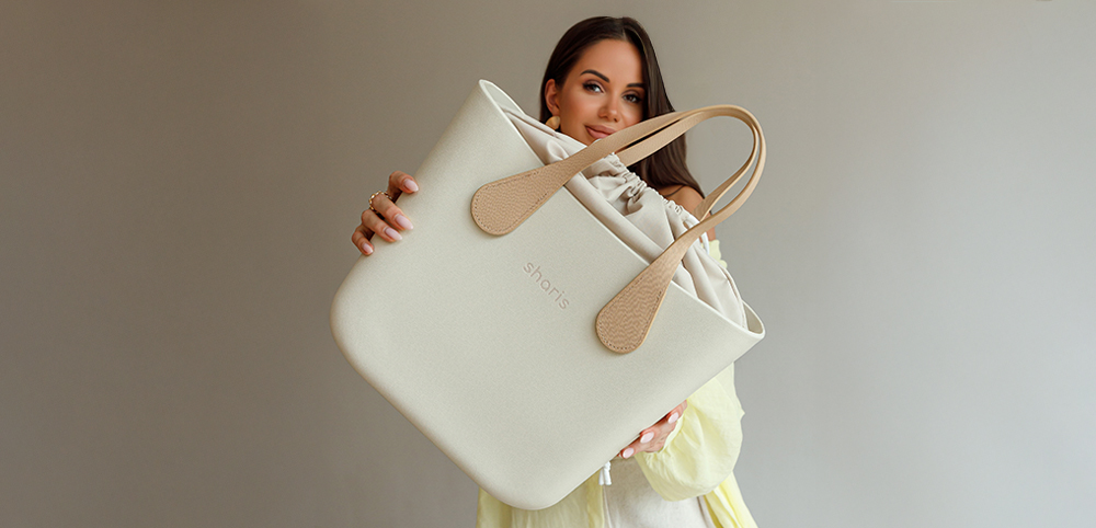 Кремовый шоппер с бежевыми ручками крупно